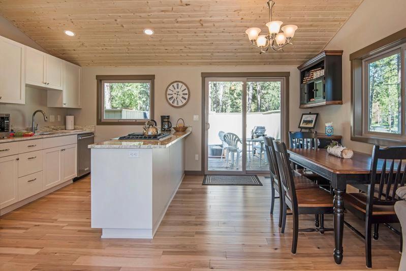 11 Pine Bough Villa Sunriver Dış mekan fotoğraf